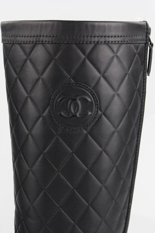 CHANEL CC QUILTED LEATHER KNEE HIGH RIDING BOOTS