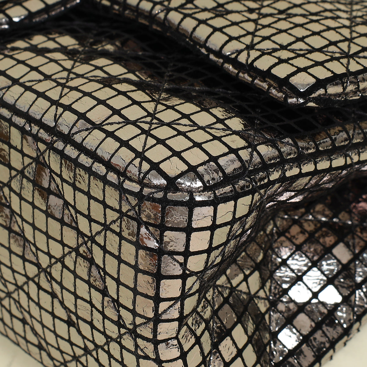Chanel Metallic Black Mirror 2.55 Reissue Double Flap 225 Bag