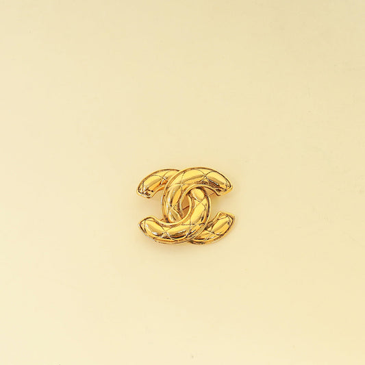 Chanel Gold Finish   Quilted CC Brooch