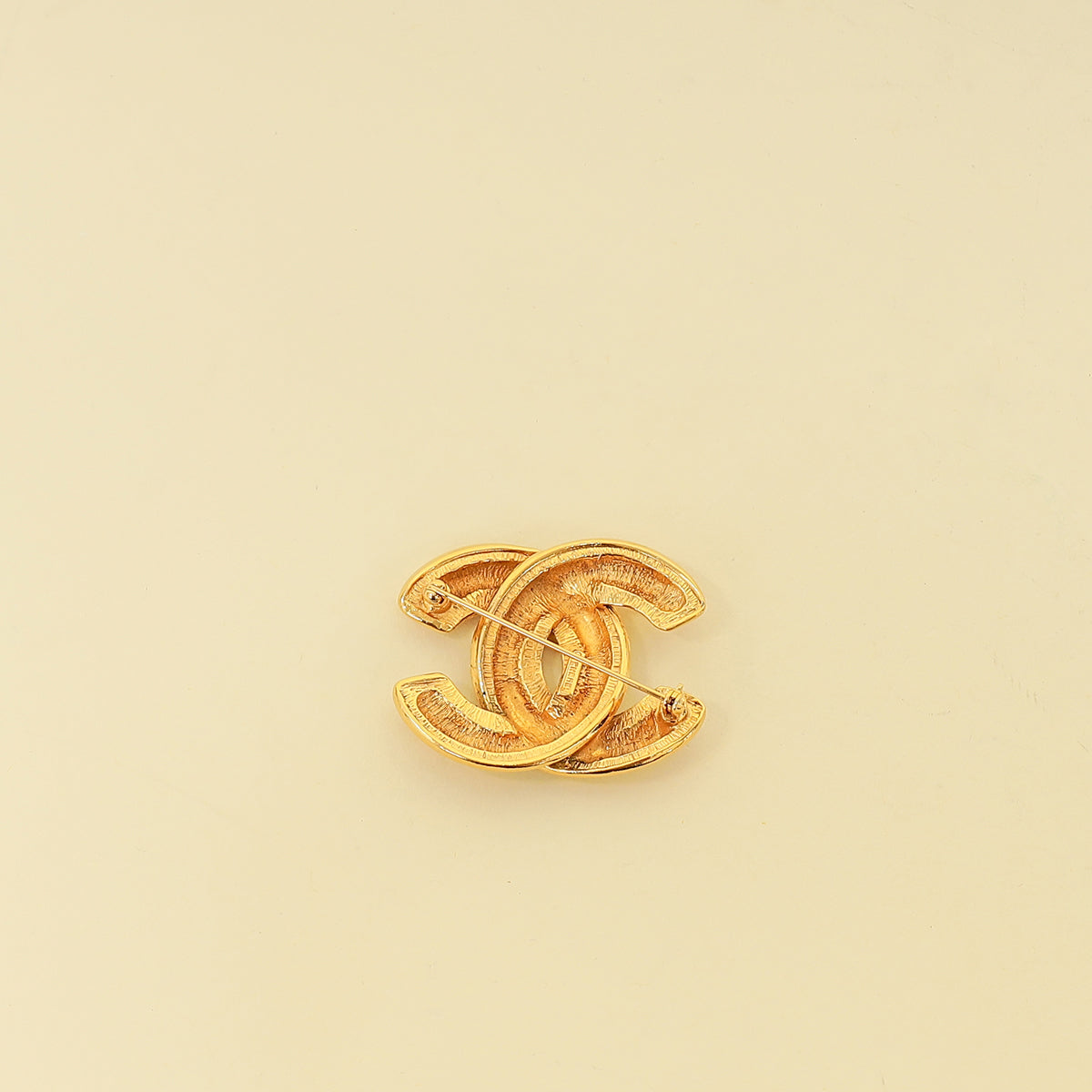 Chanel Gold Finish   Quilted CC Brooch
