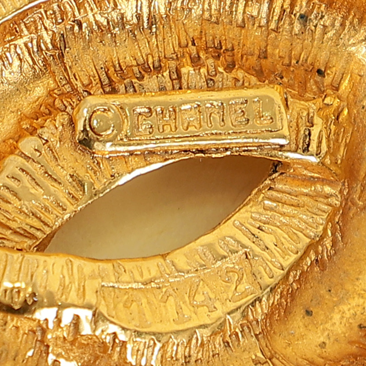 Chanel Gold Finish   Quilted CC Brooch