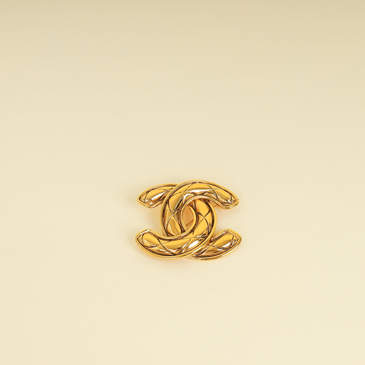 Chanel Gold CC   Quilt Pattern Brooch