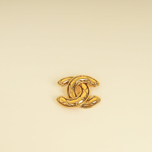Chanel Gold CC   Quilt Pattern Brooch