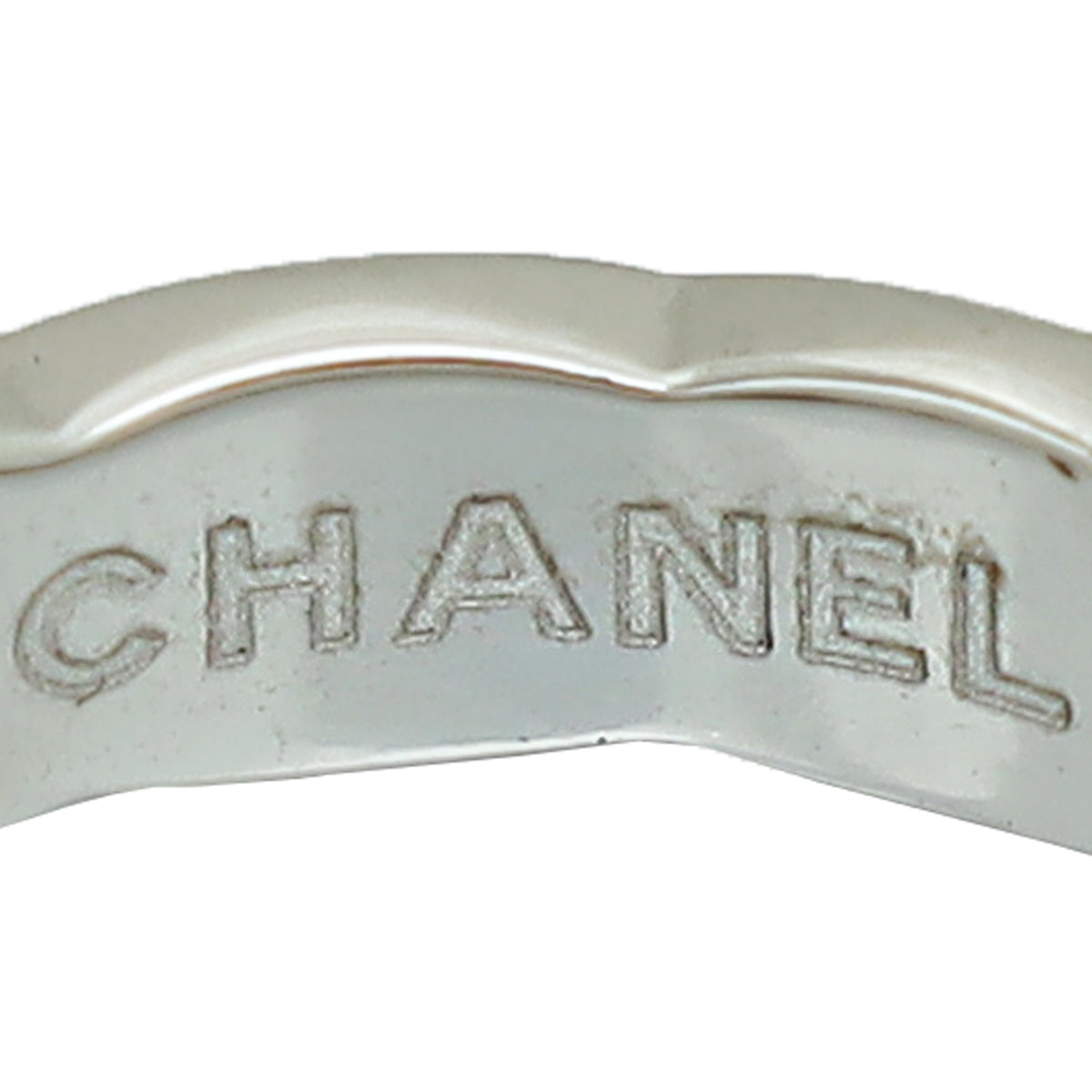 Chanel 18K White Gold Diamonds Coco Crush Single Earring