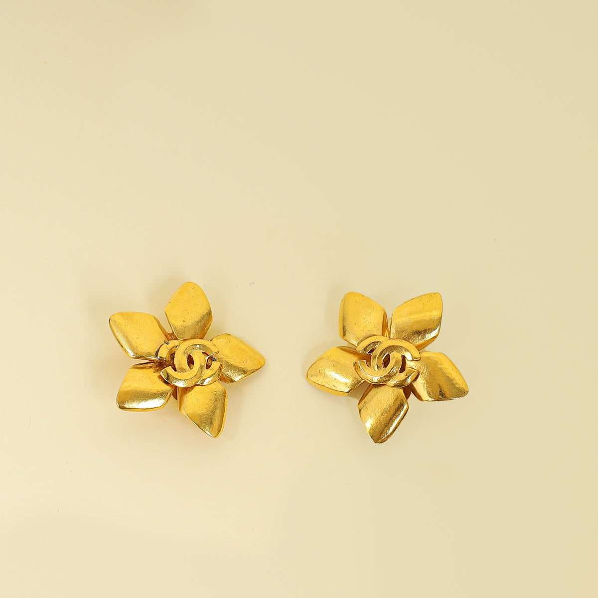 Chanel Gold   Coco Mark Flower Clip Earrings