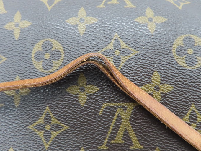 Louis Vuitton Pochette Accessory Monogram Pouch Bag