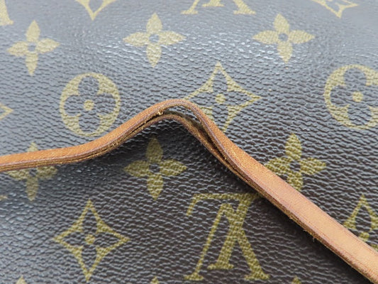 Louis Vuitton Pochette Accessory Monogram Pouch Bag