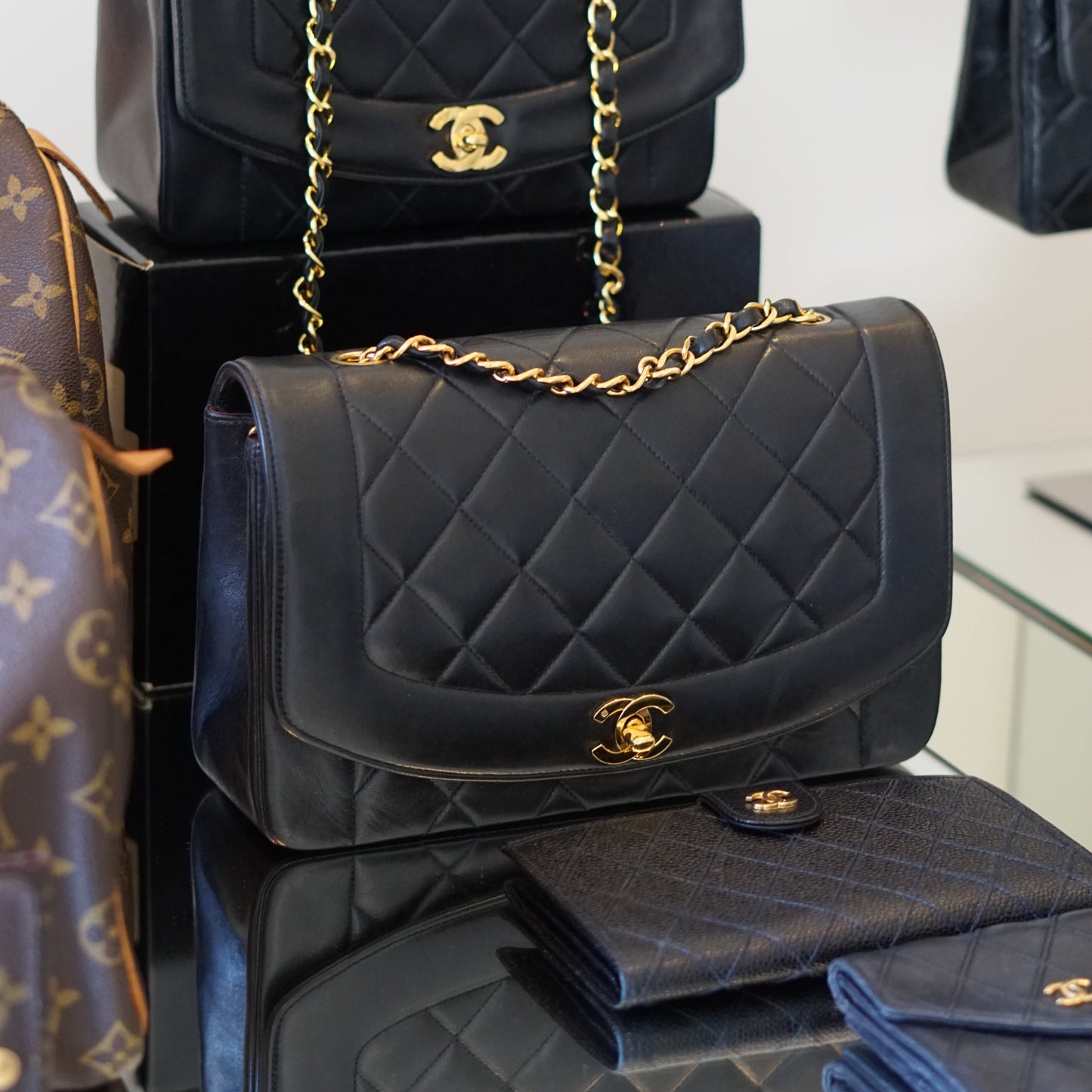 CHANEL DIANA MEDIUM BAG