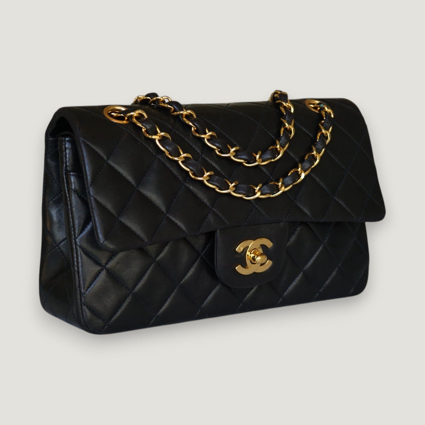 CHANEL CLASSIC SMALL BAG