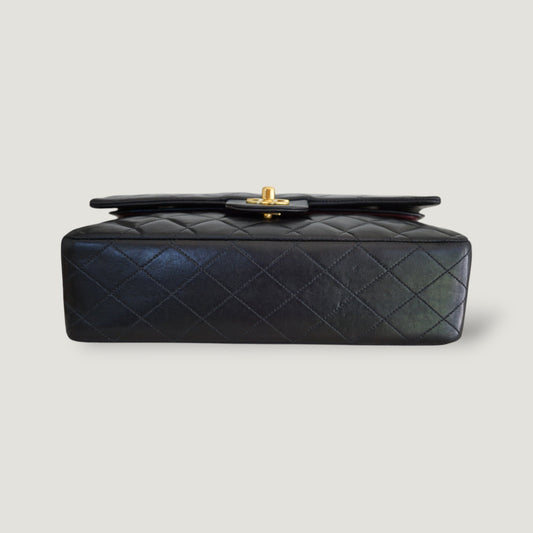 CHANEL CLASSIC MEDIUM BAG