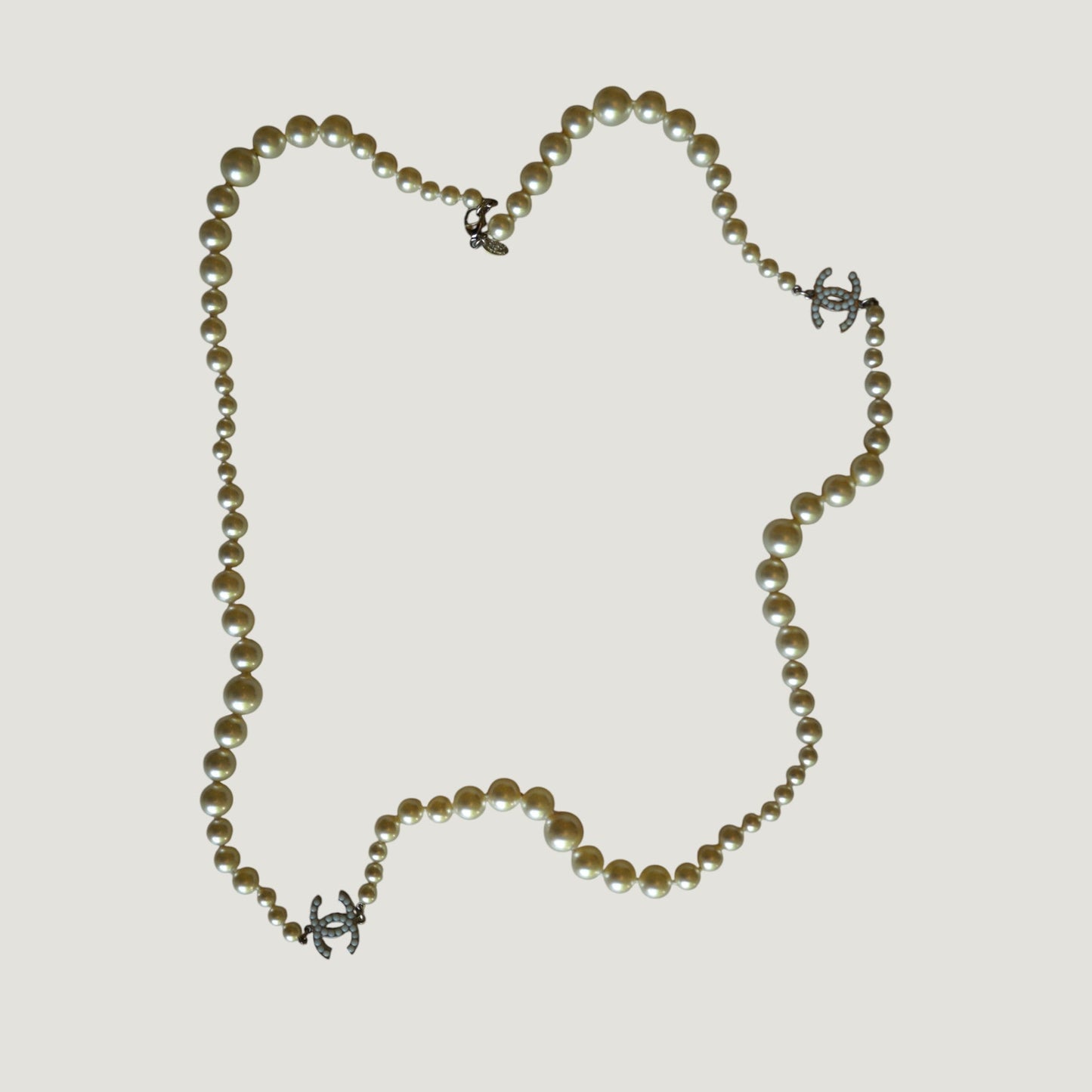 CHANEL NECKLACE PEARLS
