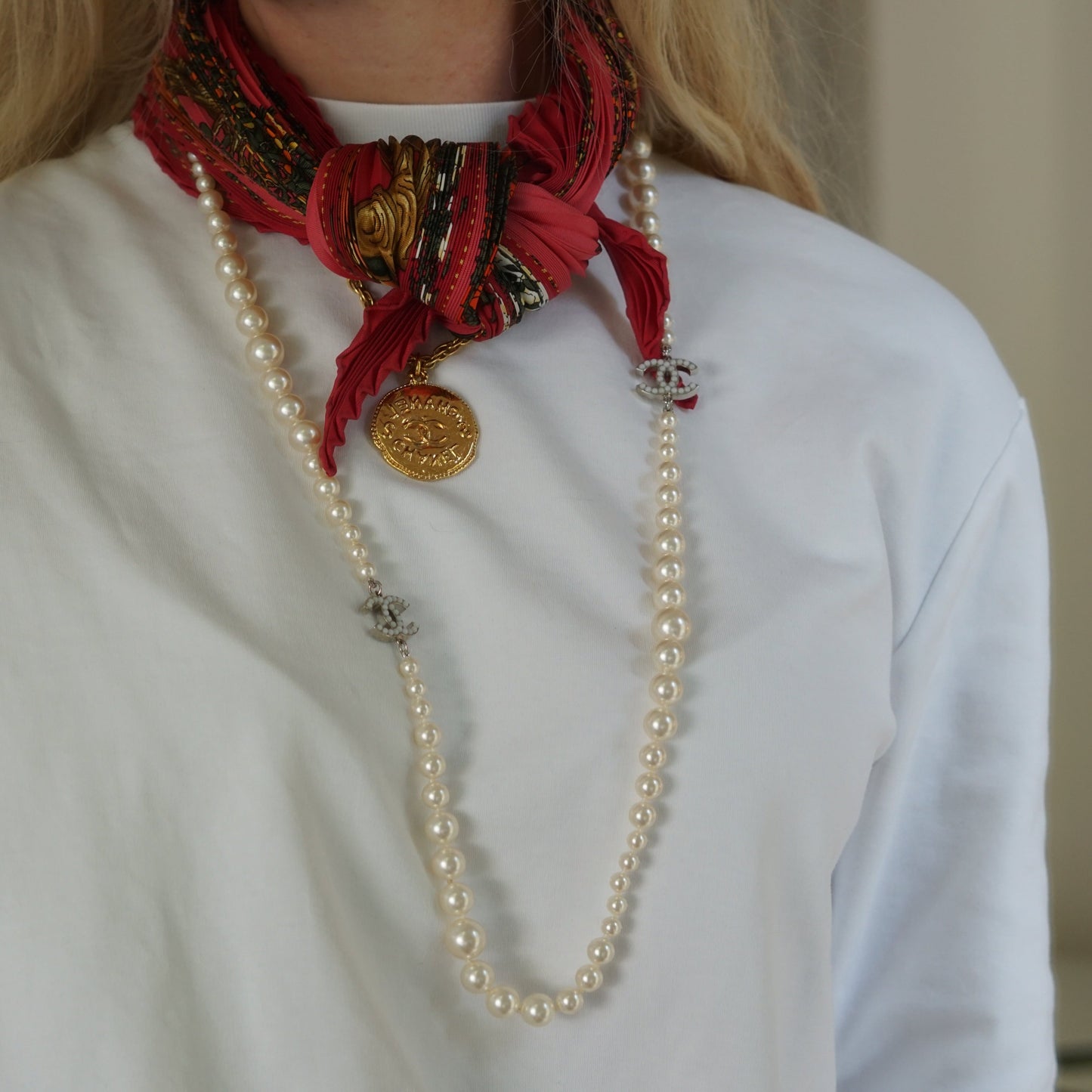 CHANEL NECKLACE PEARLS