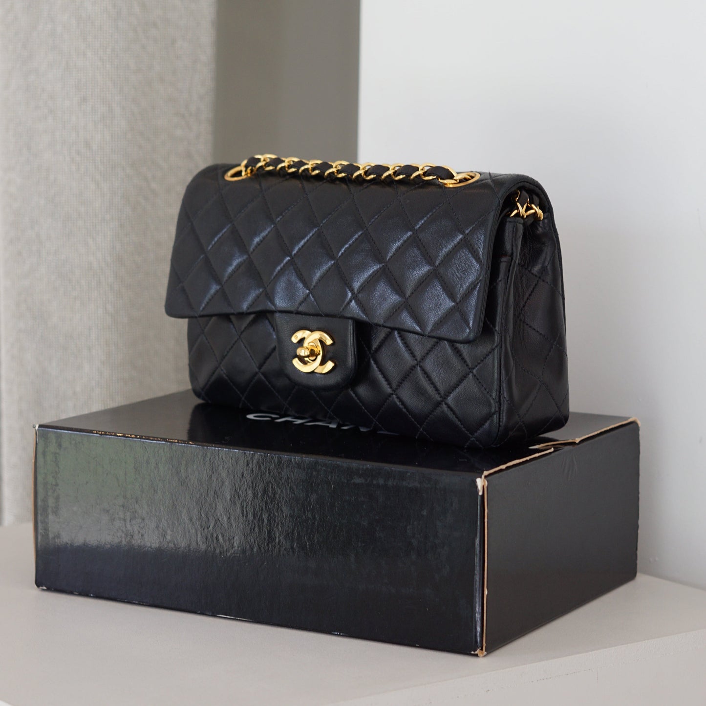 CHANEL CLASSIC SMALL BAG