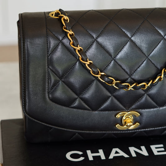 CHANEL DIANA MEDIUM BAG