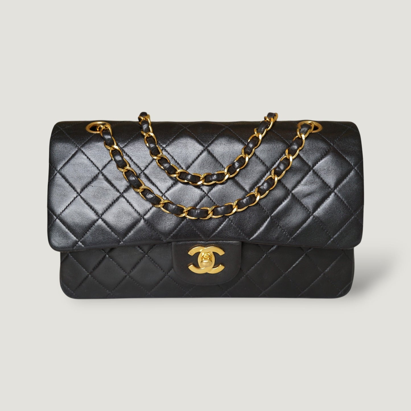 CHANEL CLASSIC MEDIUM BAG