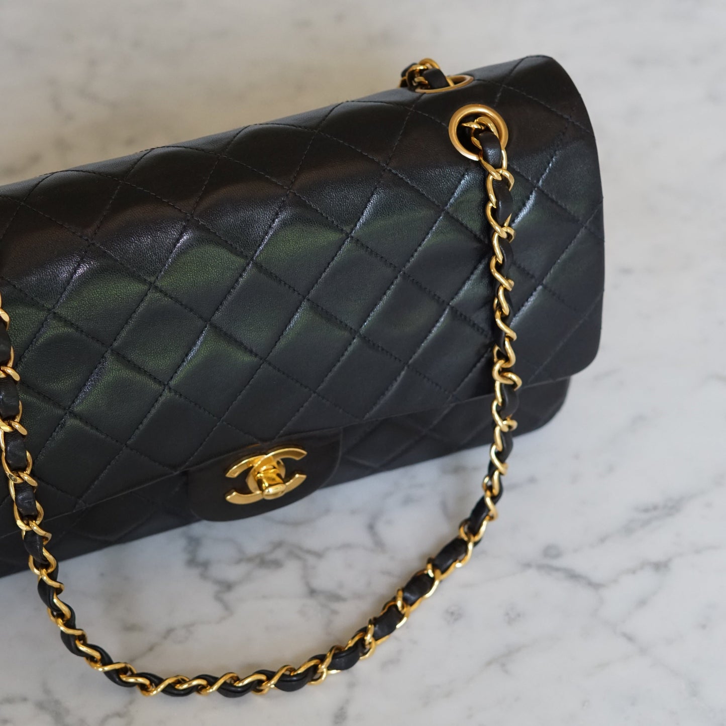 CHANEL CLASSIC MEDIUM BAG