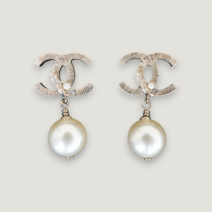 CHANEL EARRINGS | PEARLS