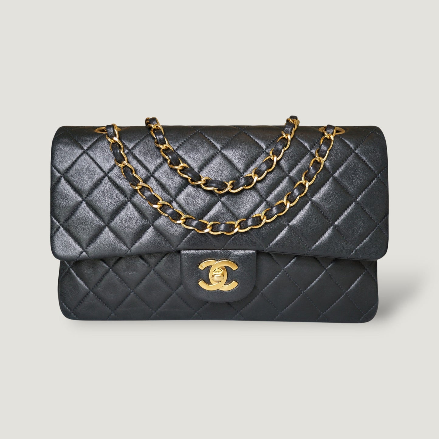 CHANEL CLASSIC MEDIUM BAG
