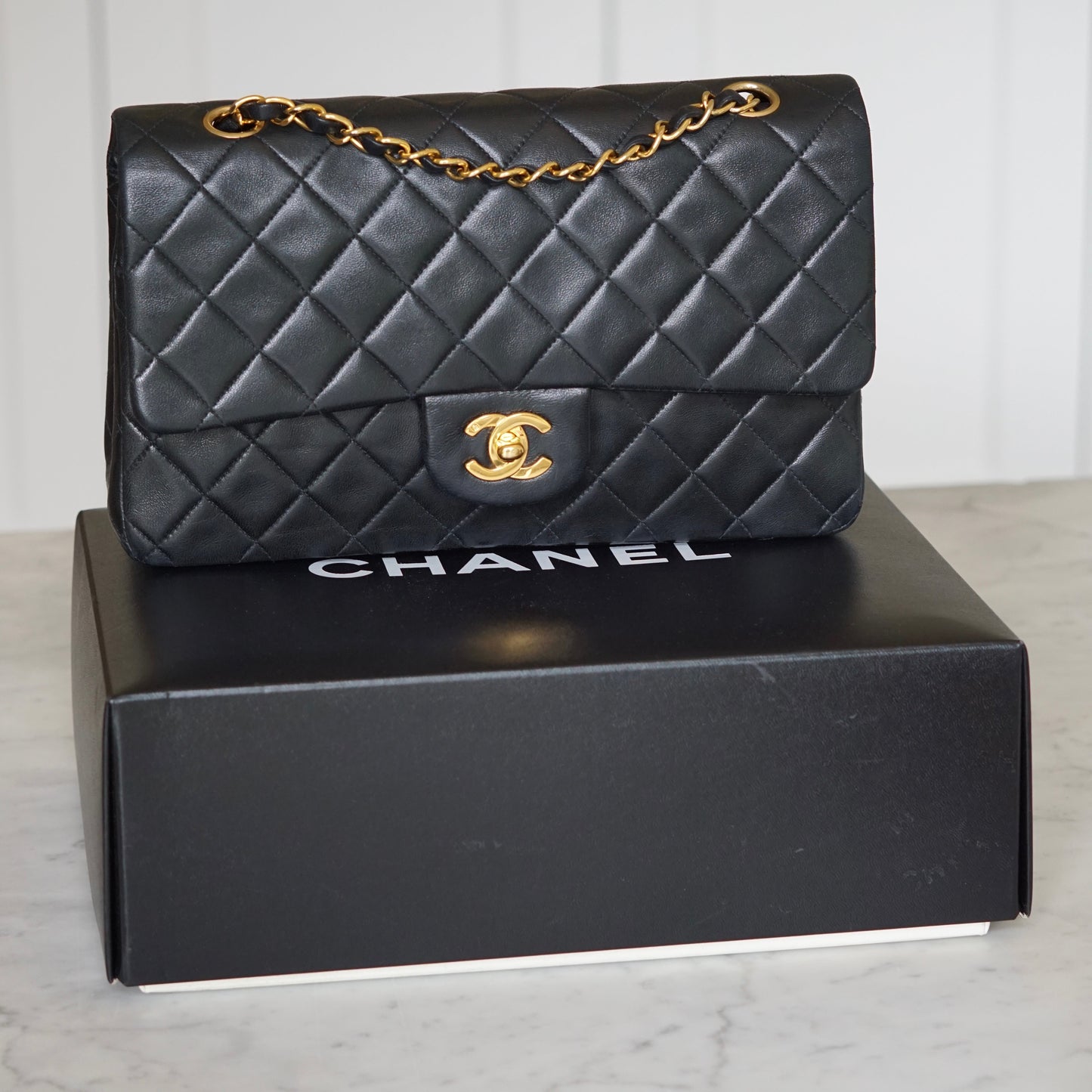 CHANEL CLASSIC MEDIUM BAG