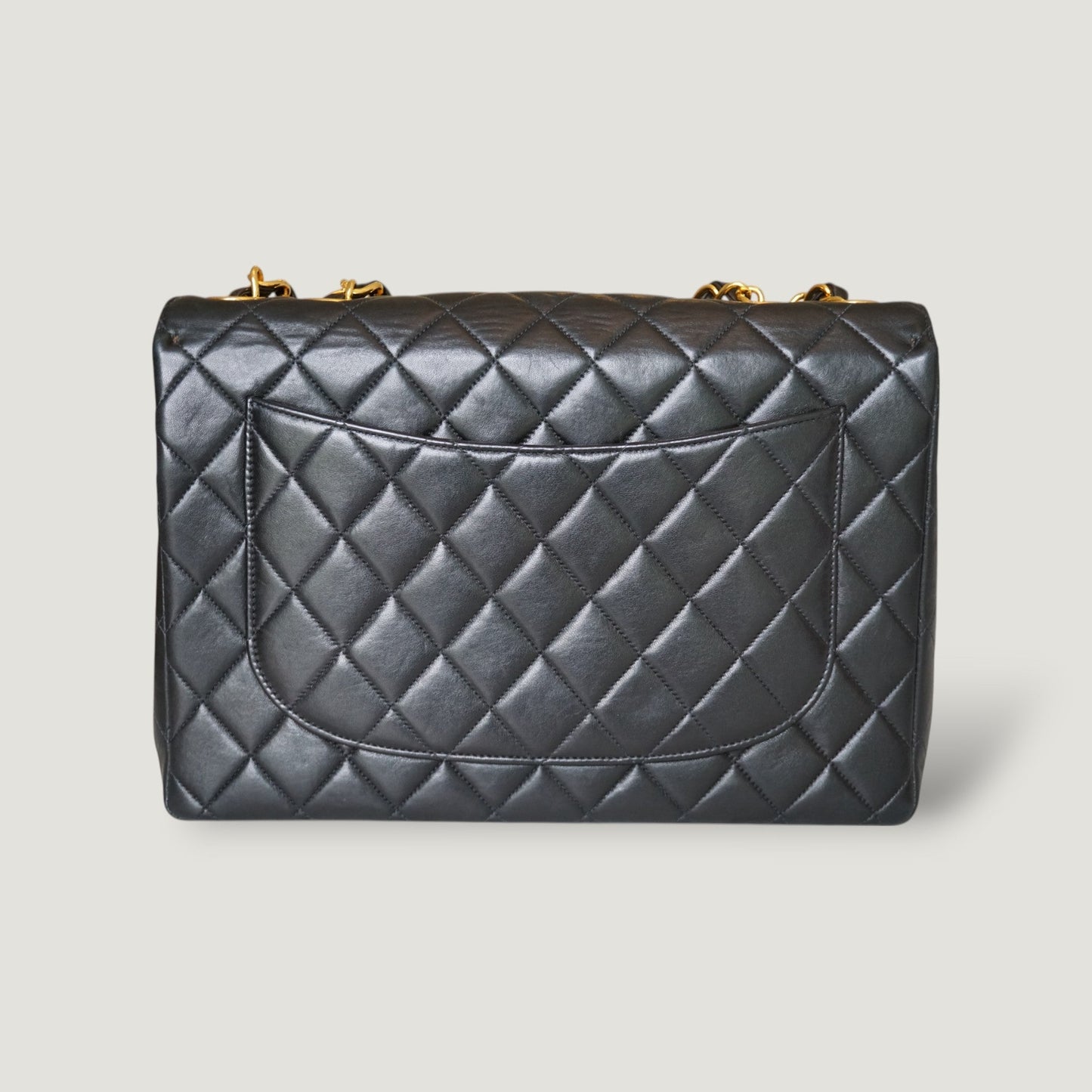 CHANEL CLASSIC JUMBO BAG