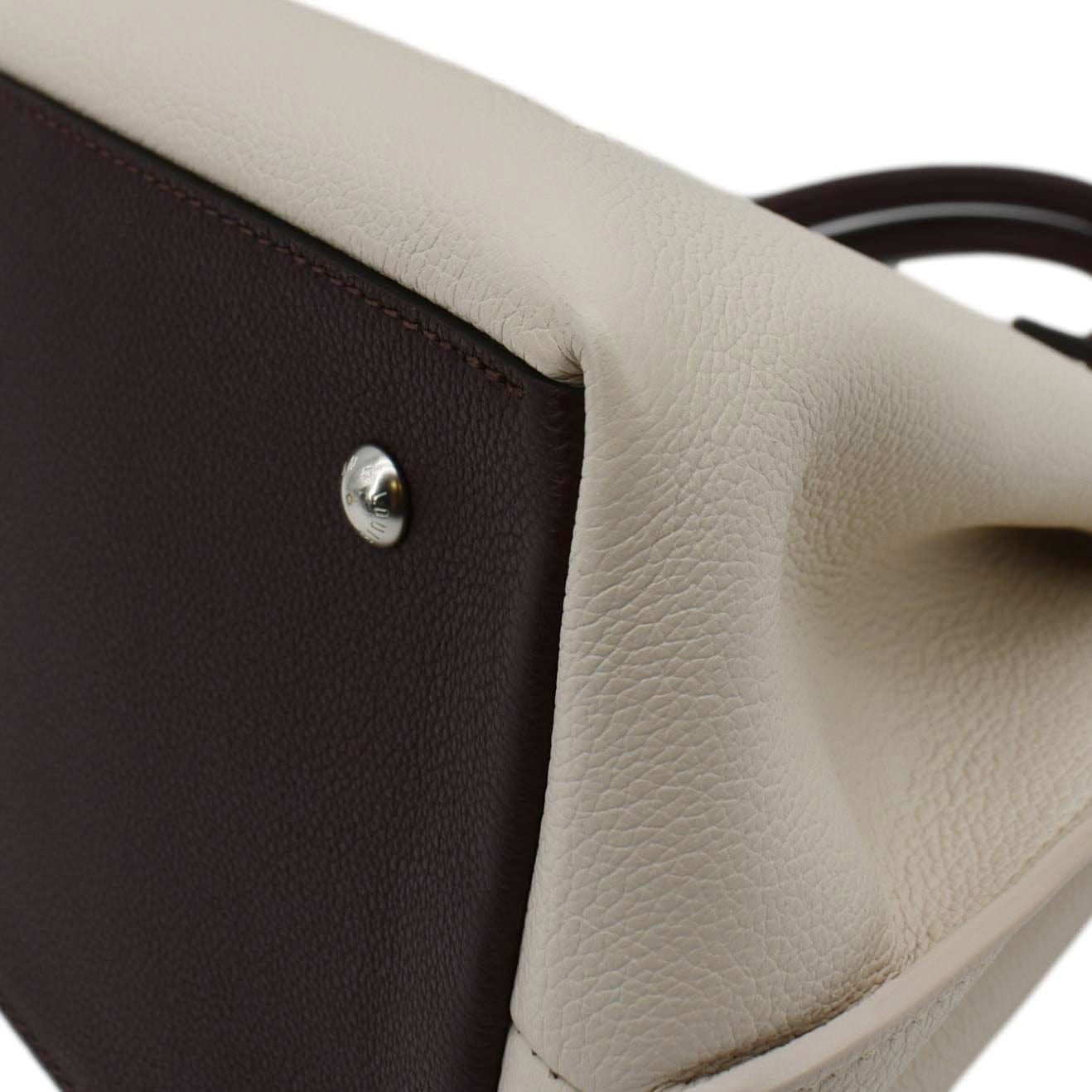 LOUIS VUITTON Lockme Day Leather Shoulder Bag Creme