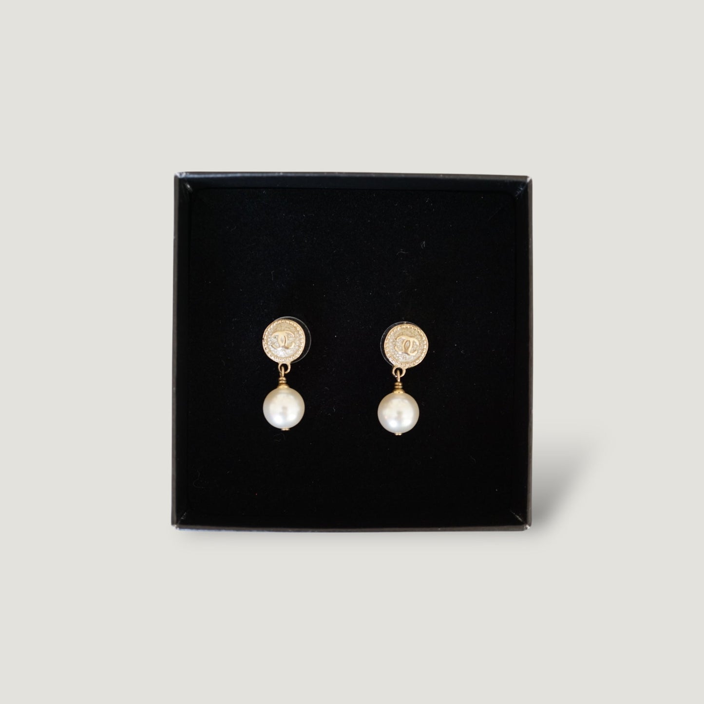 CHANEL EARRINGS | PEARLS