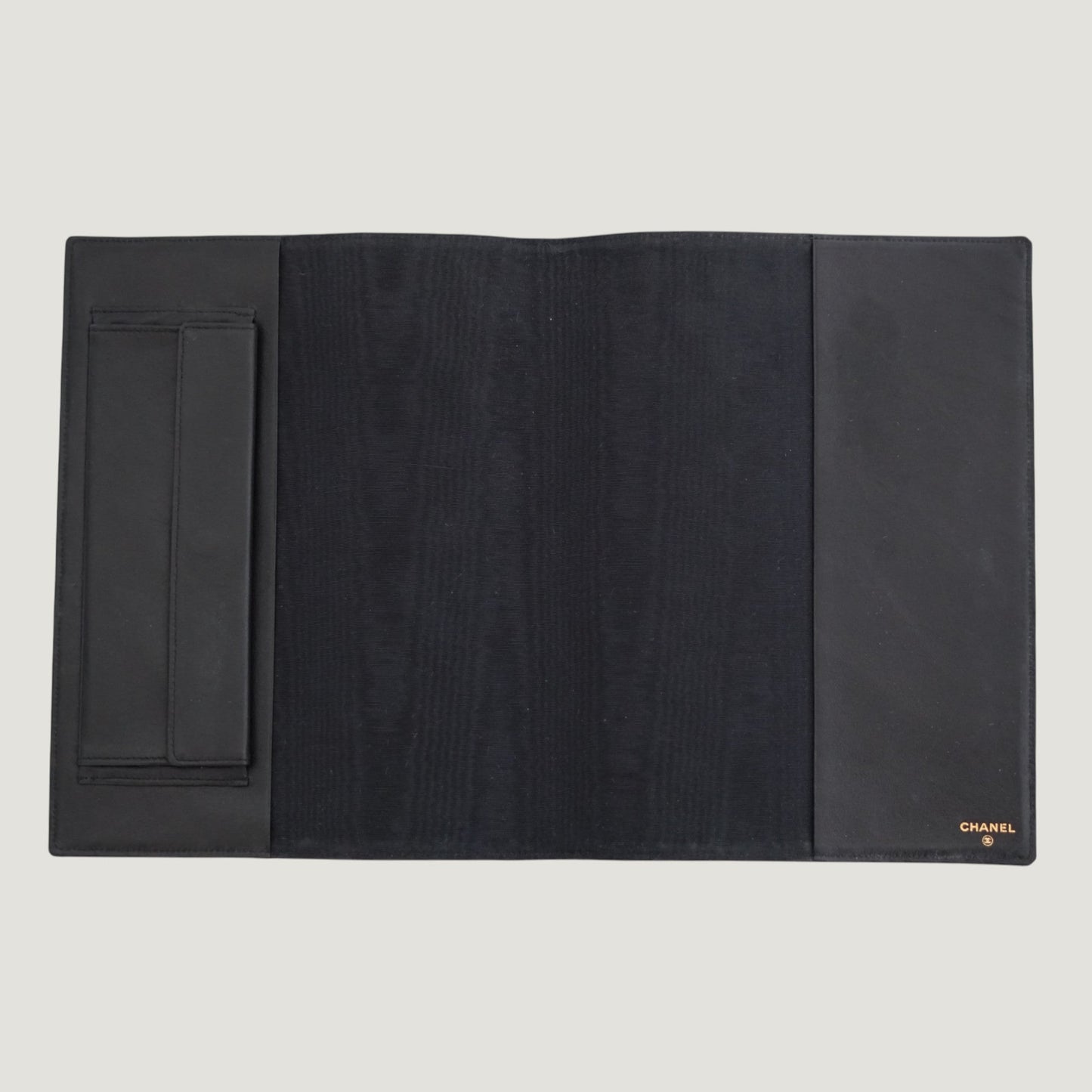 CHANEL AGENDA COVER