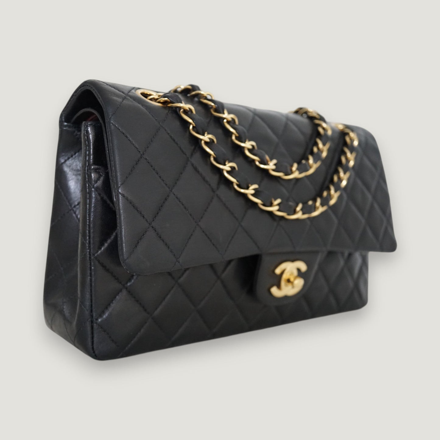 CHANEL CLASSIC MEDIUM BAG