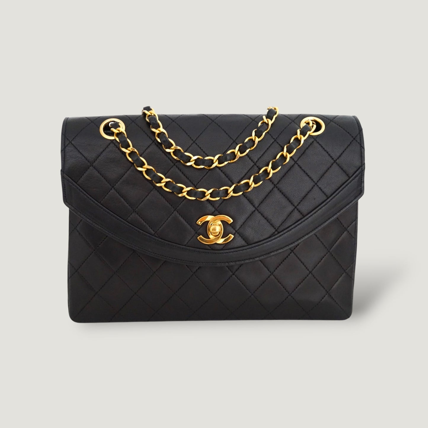 CHANEL SINGLE FLAP BAG