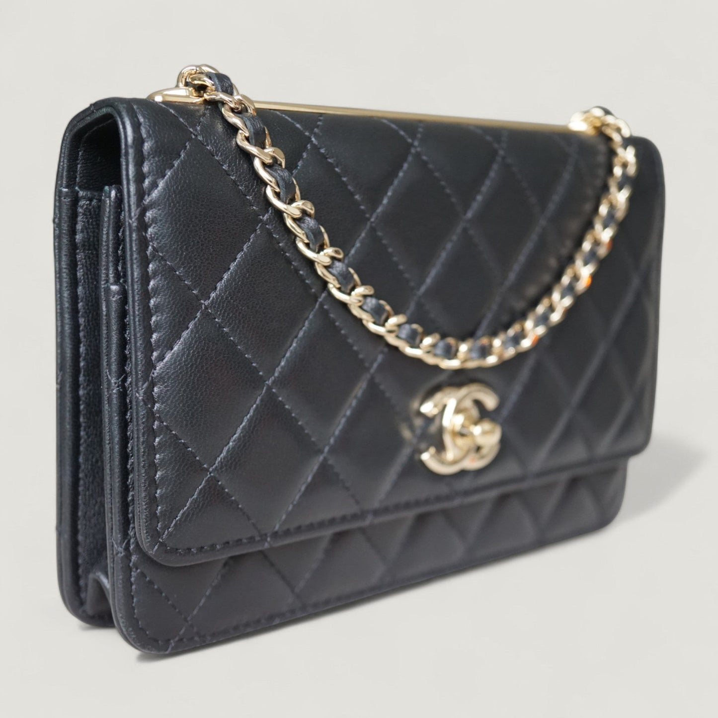 CHANEL WALLET ON CHAIN TRENDY