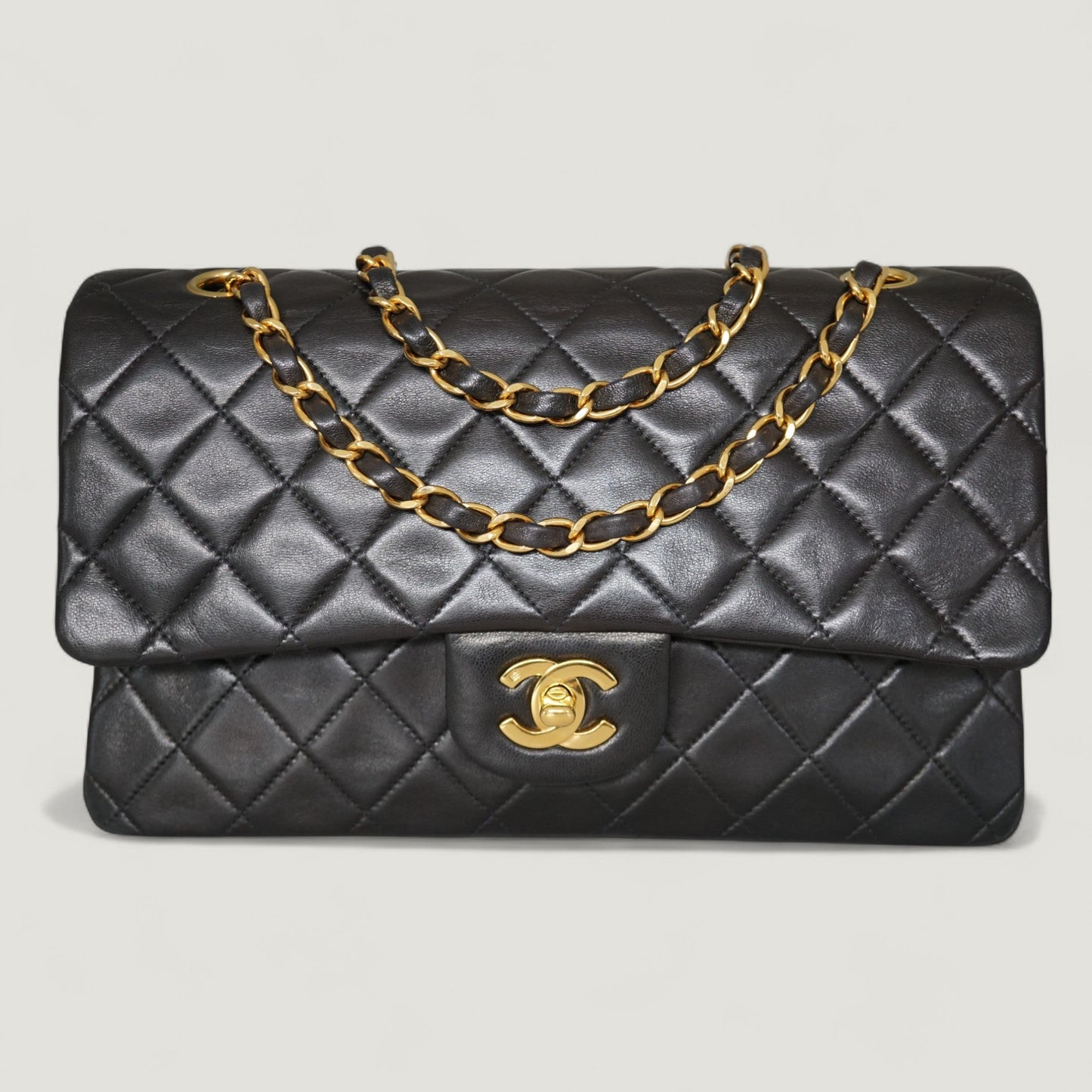 CHANEL CLASSIC MEDIUM BAG