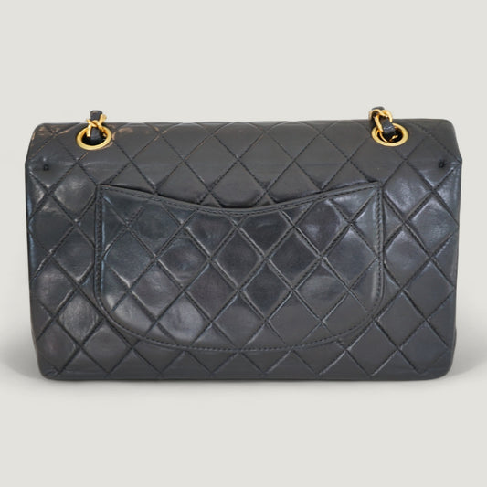 CHANEL CLASSIC MEDIUM BAG