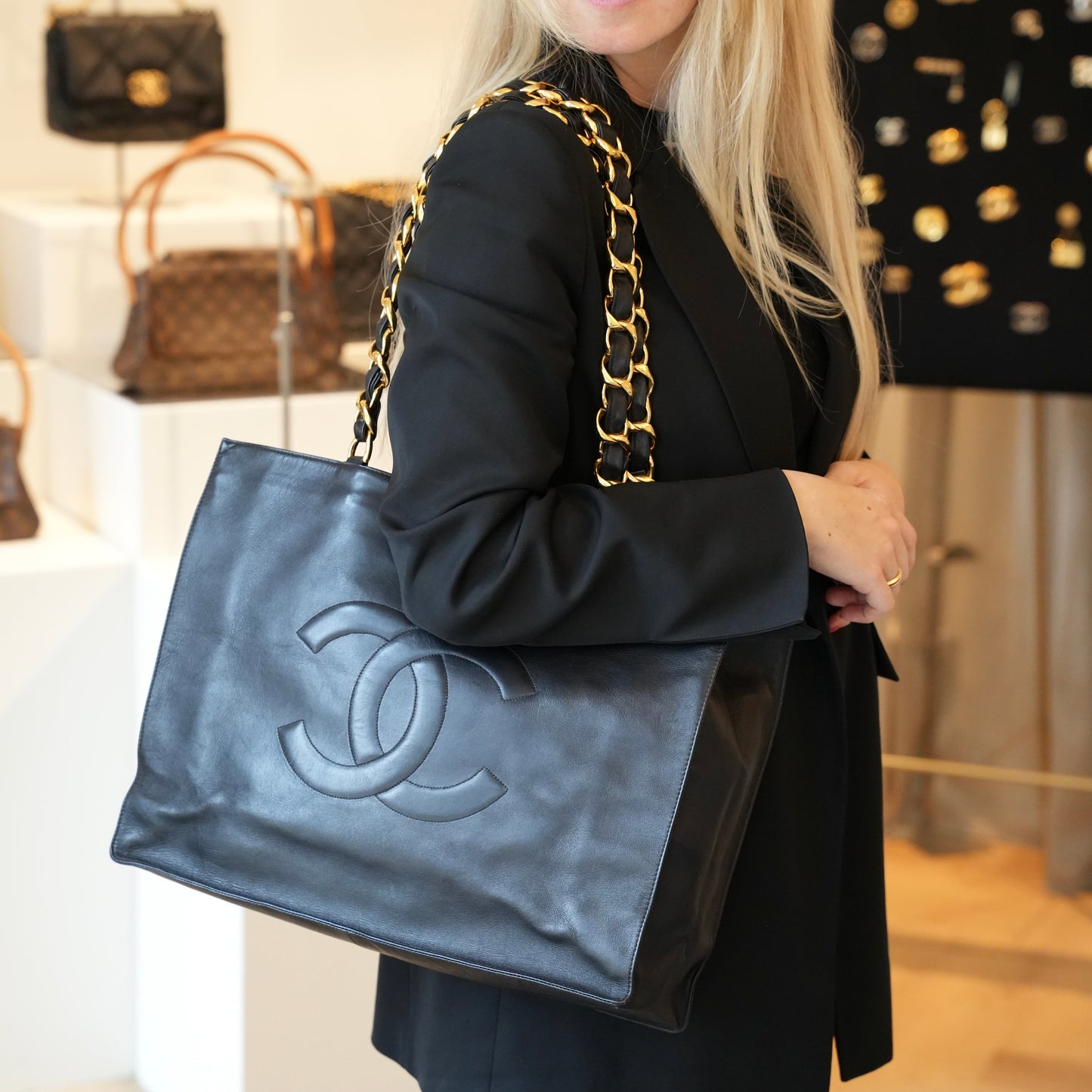 CHANEL SHOPPING TOTE