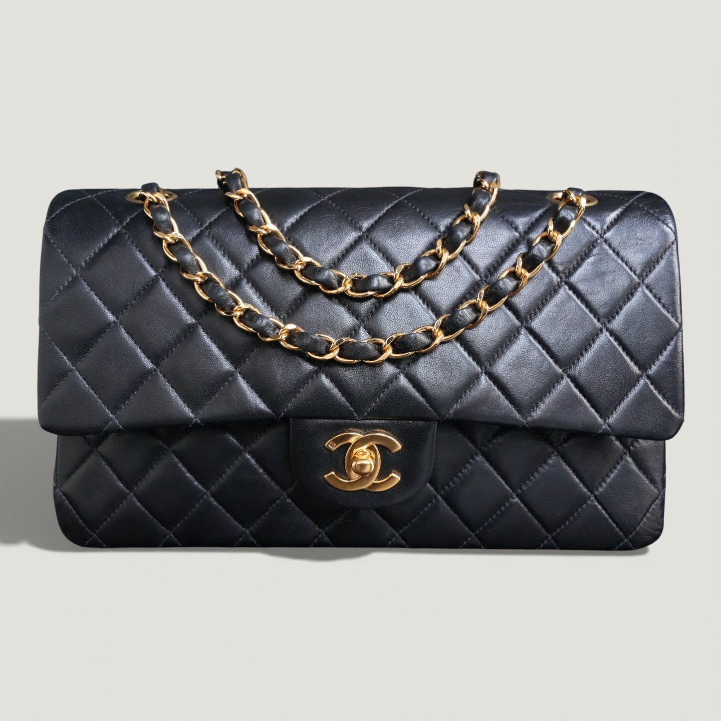 CHANEL CLASSIC MEDIUM BAG