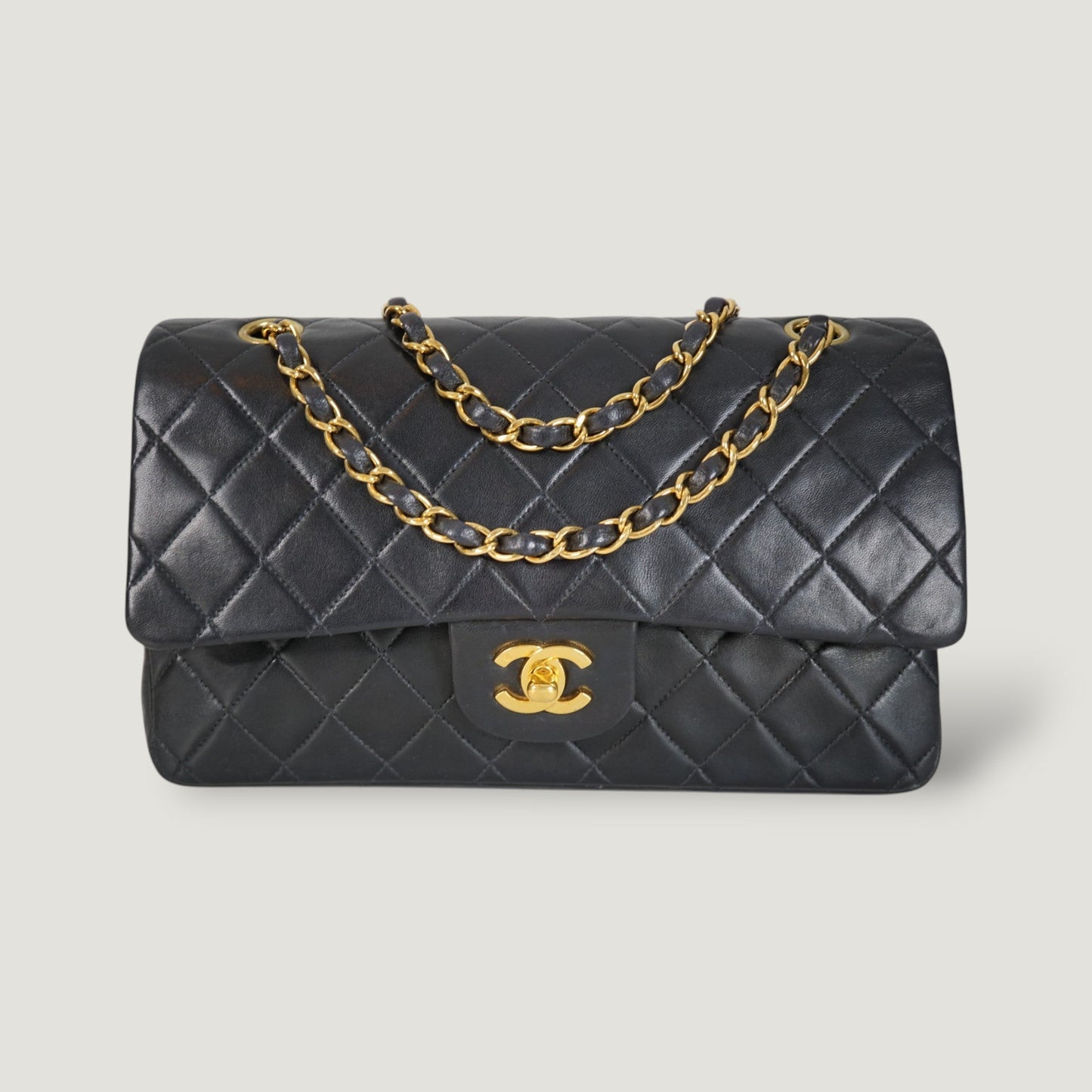 CHANEL CLASSIC MEDIUM BAG