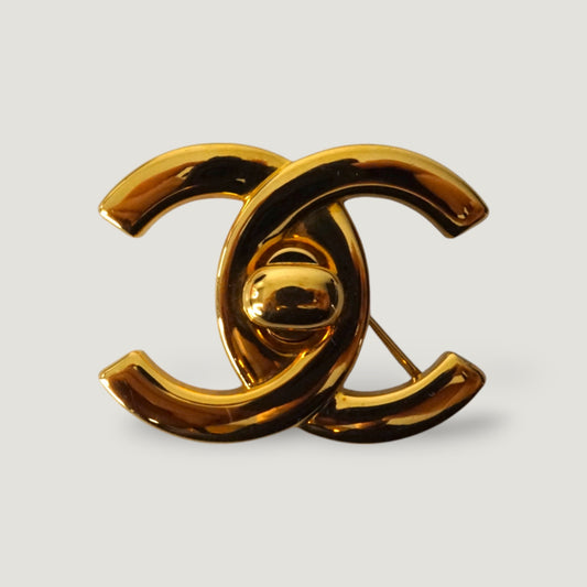 CHANEL BROOCH CC TURNLOCK