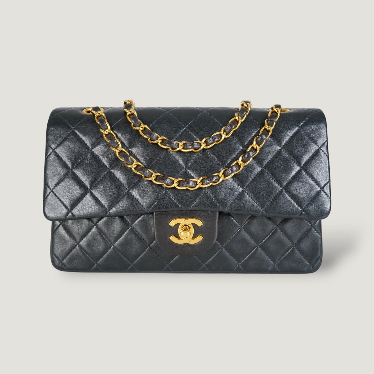 CHANEL CLASSIC MEDIUM BAG