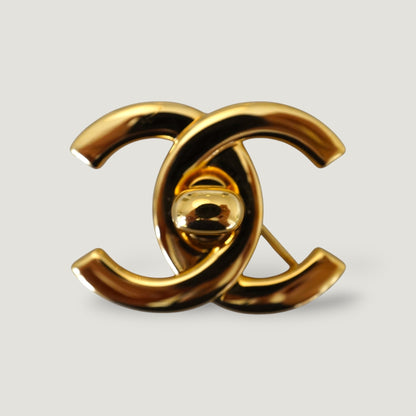 CHANEL BROOCH CC TURNLOCK