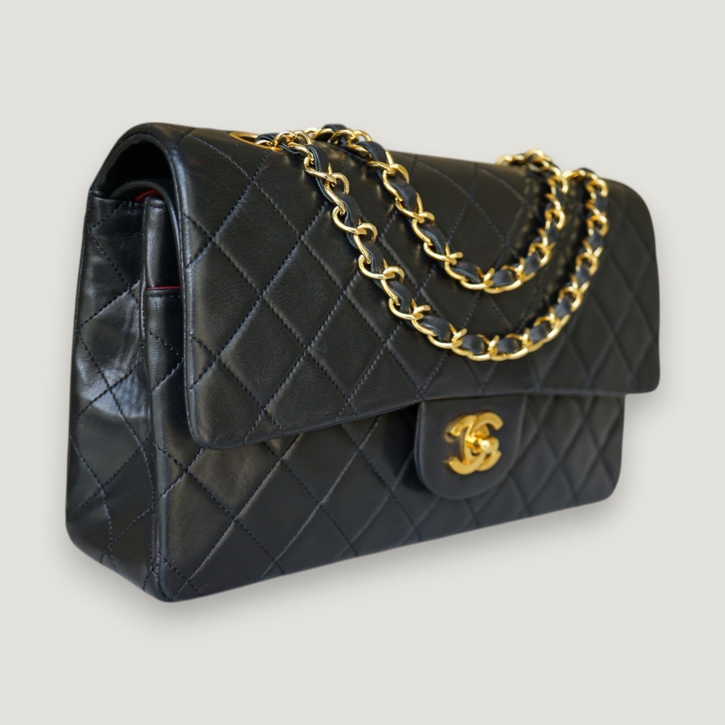 CHANEL CLASSIC MEDIUM BAG