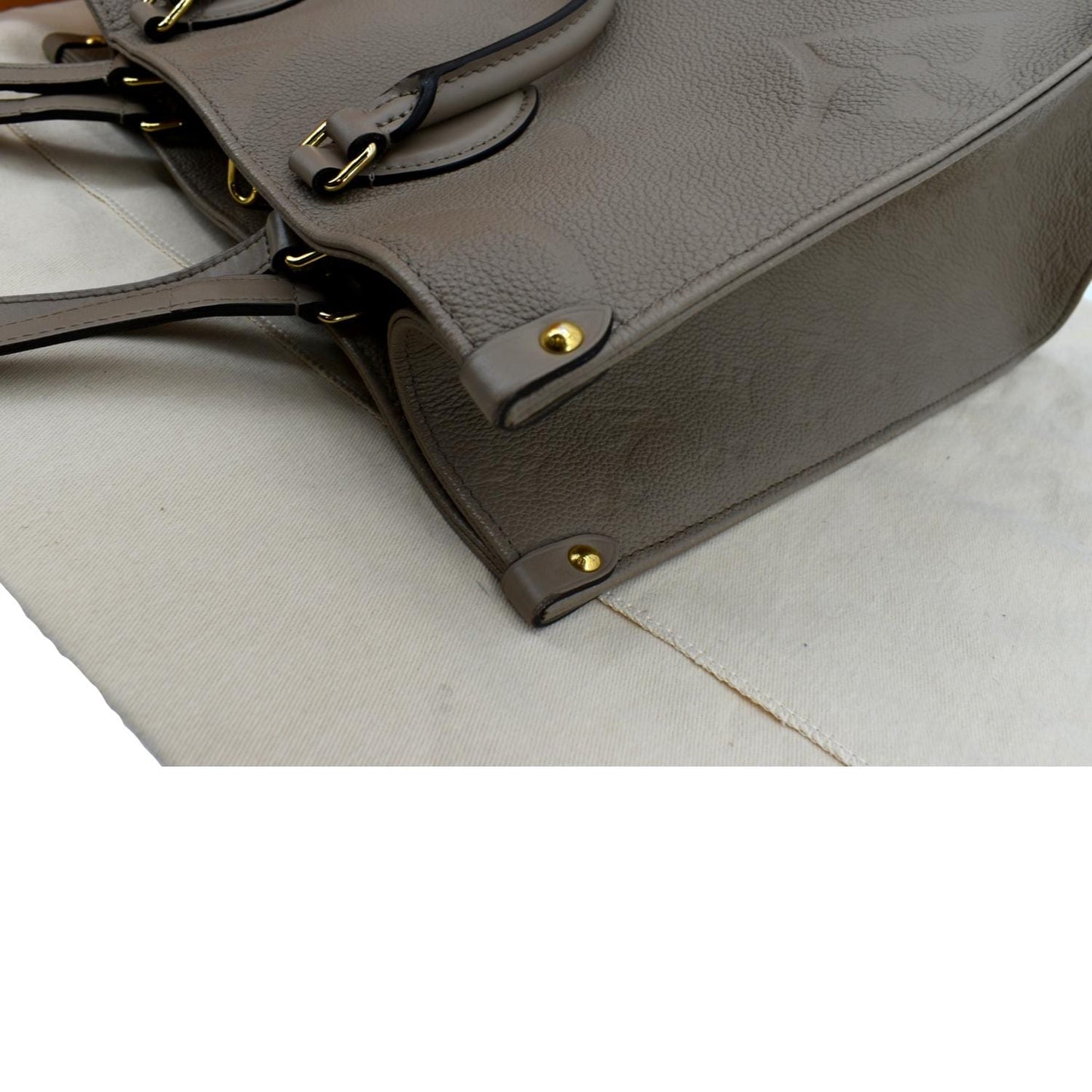 LOUIS VUITTON Onthego MM Monogram Empreinte Shoulder Bag Tourterelle
