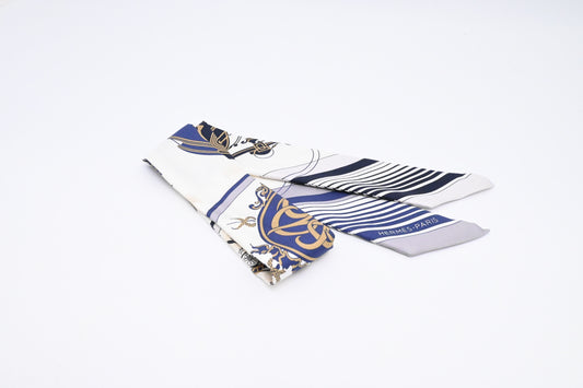 Hermes 'Ex Libris' Twilly in White and Blue Silk