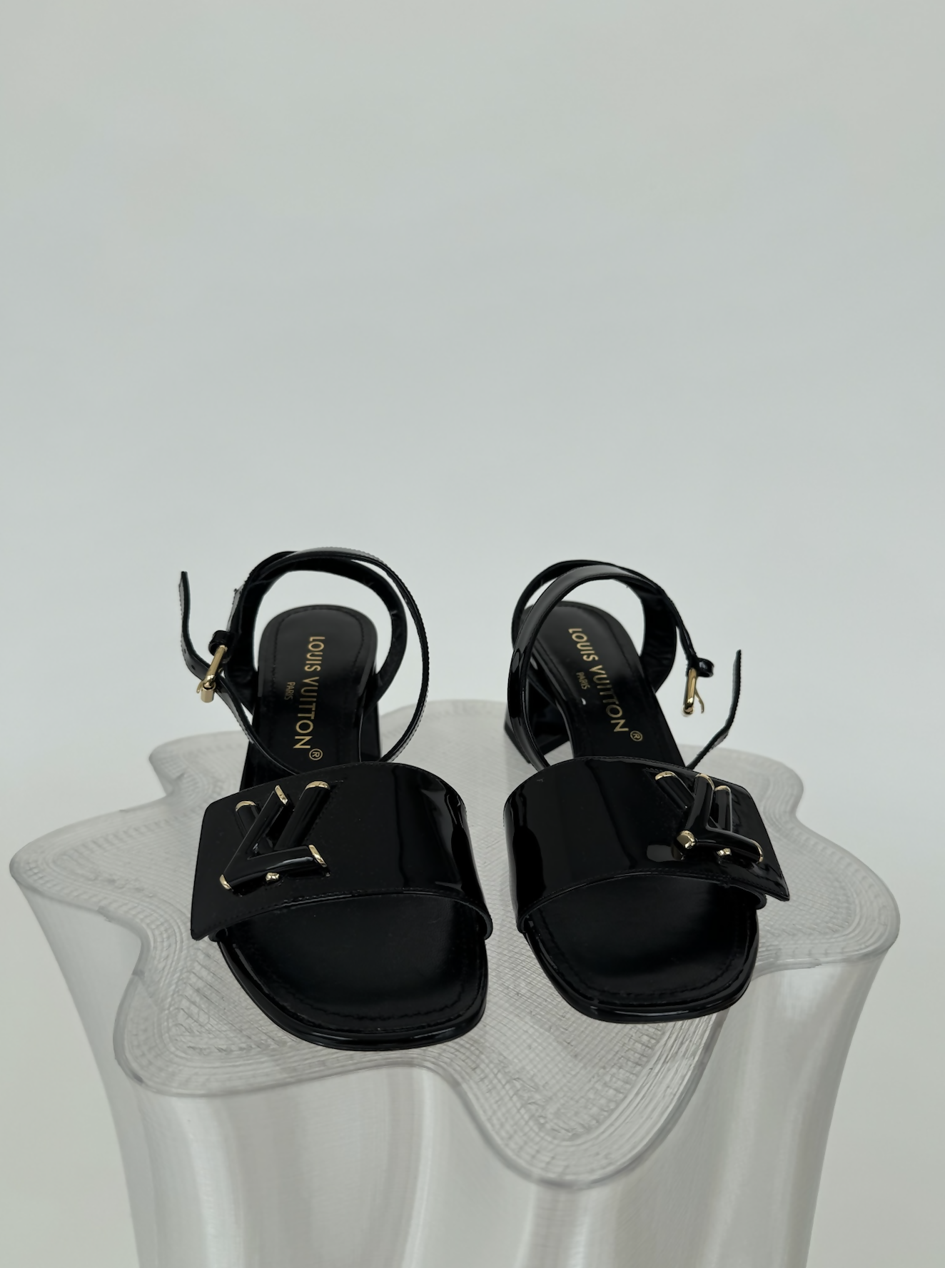 Louis Vuitton Shake Sandals - Full Set
