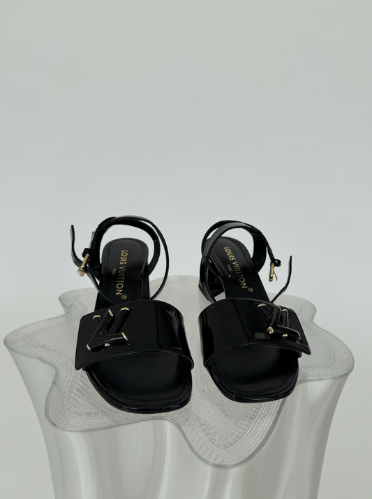 Louis Vuitton Shake Sandals - Full Set