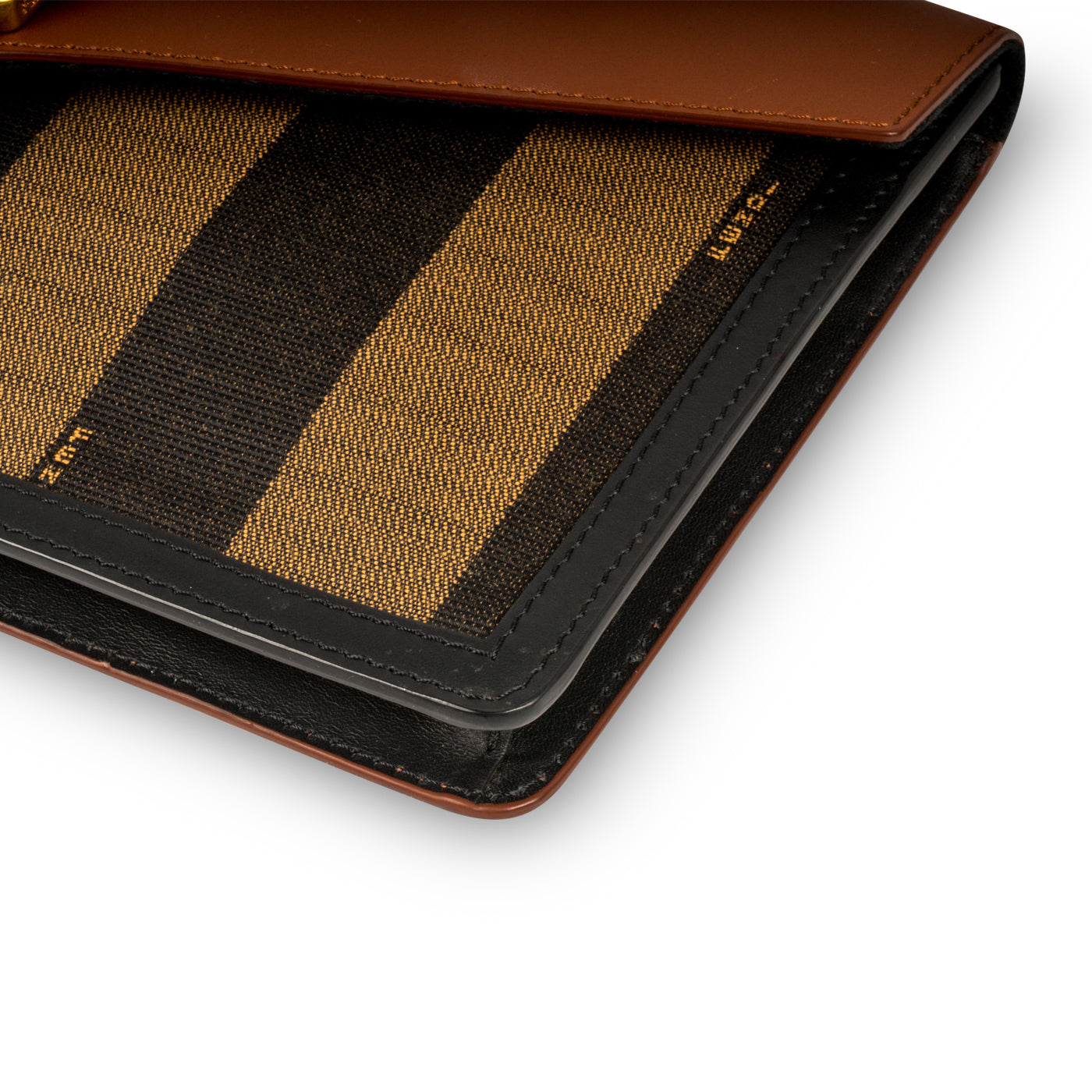 Pequin Clutch