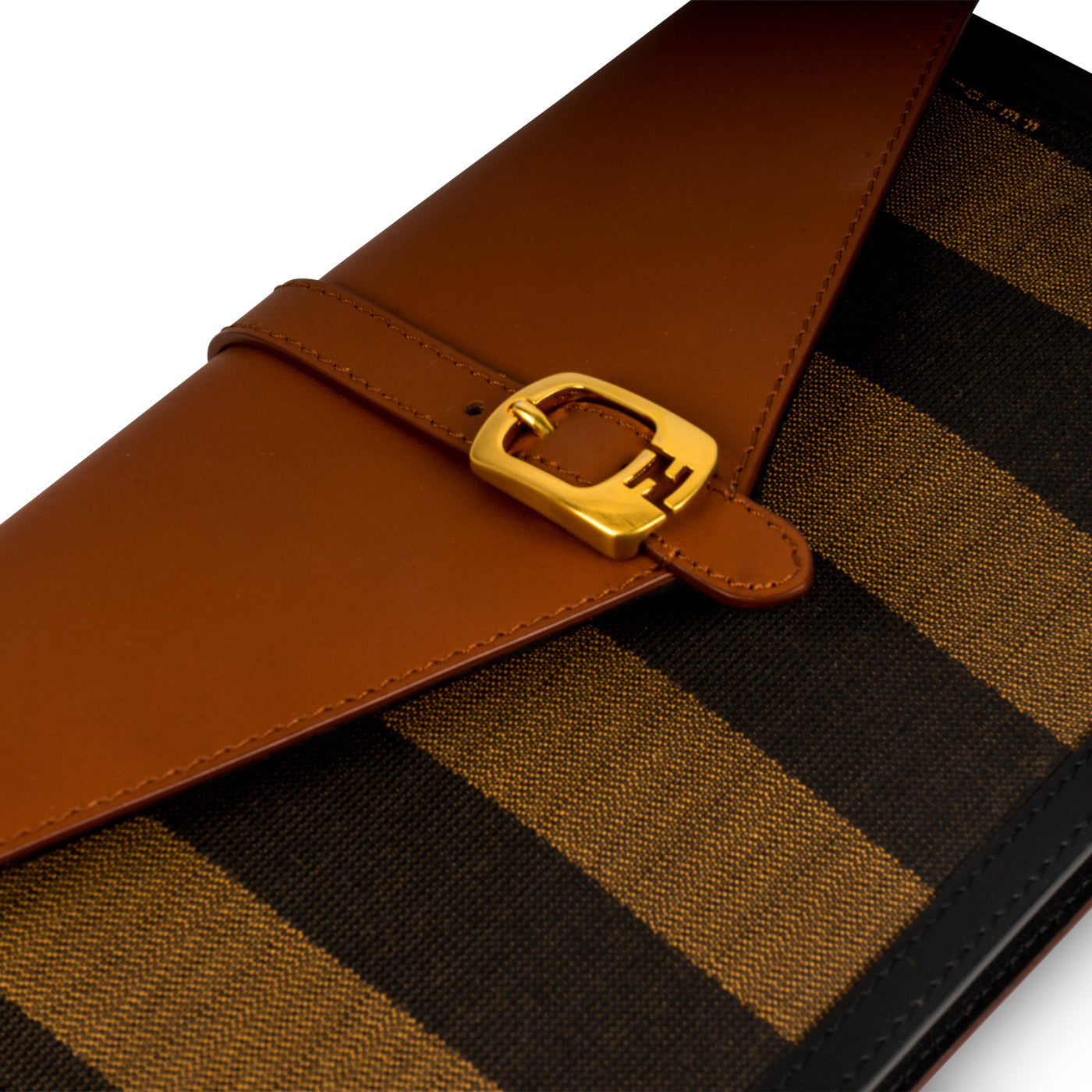 Pequin Clutch