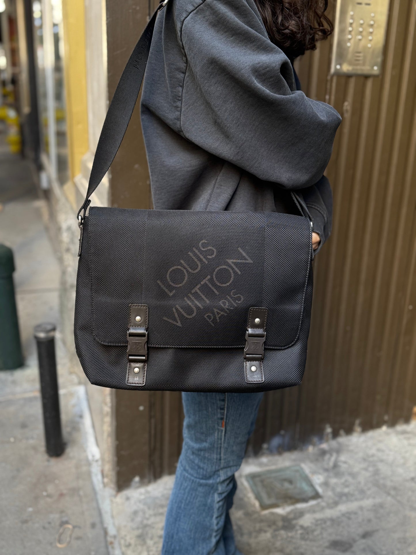 Louis Vuitton Black Damier Geant Flap Messenger