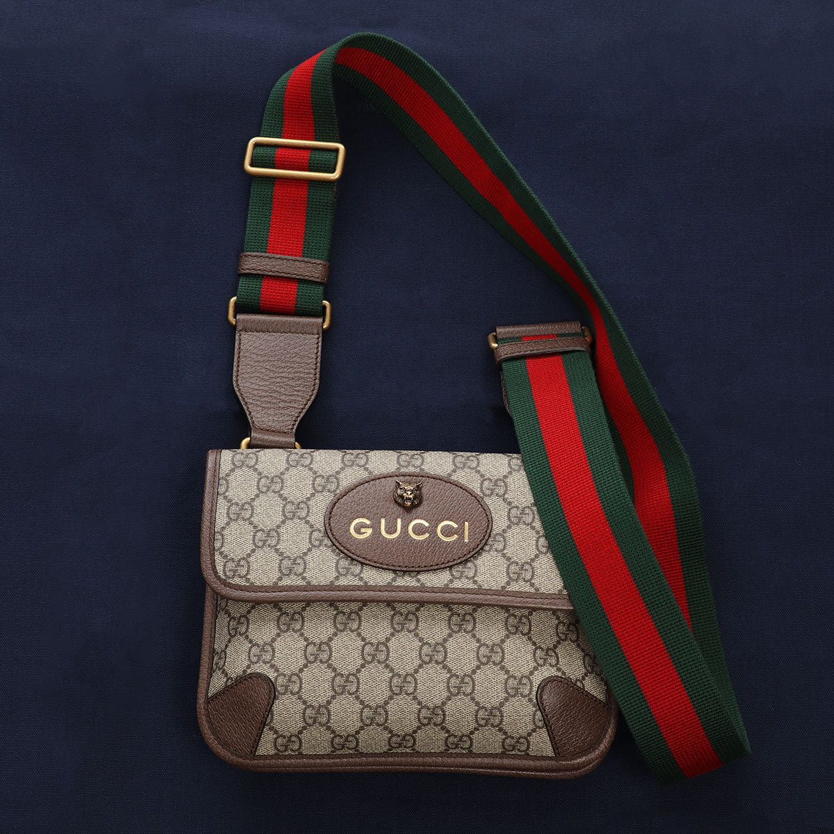 Gucci Small GG Supreme Neo   Messenger Bag