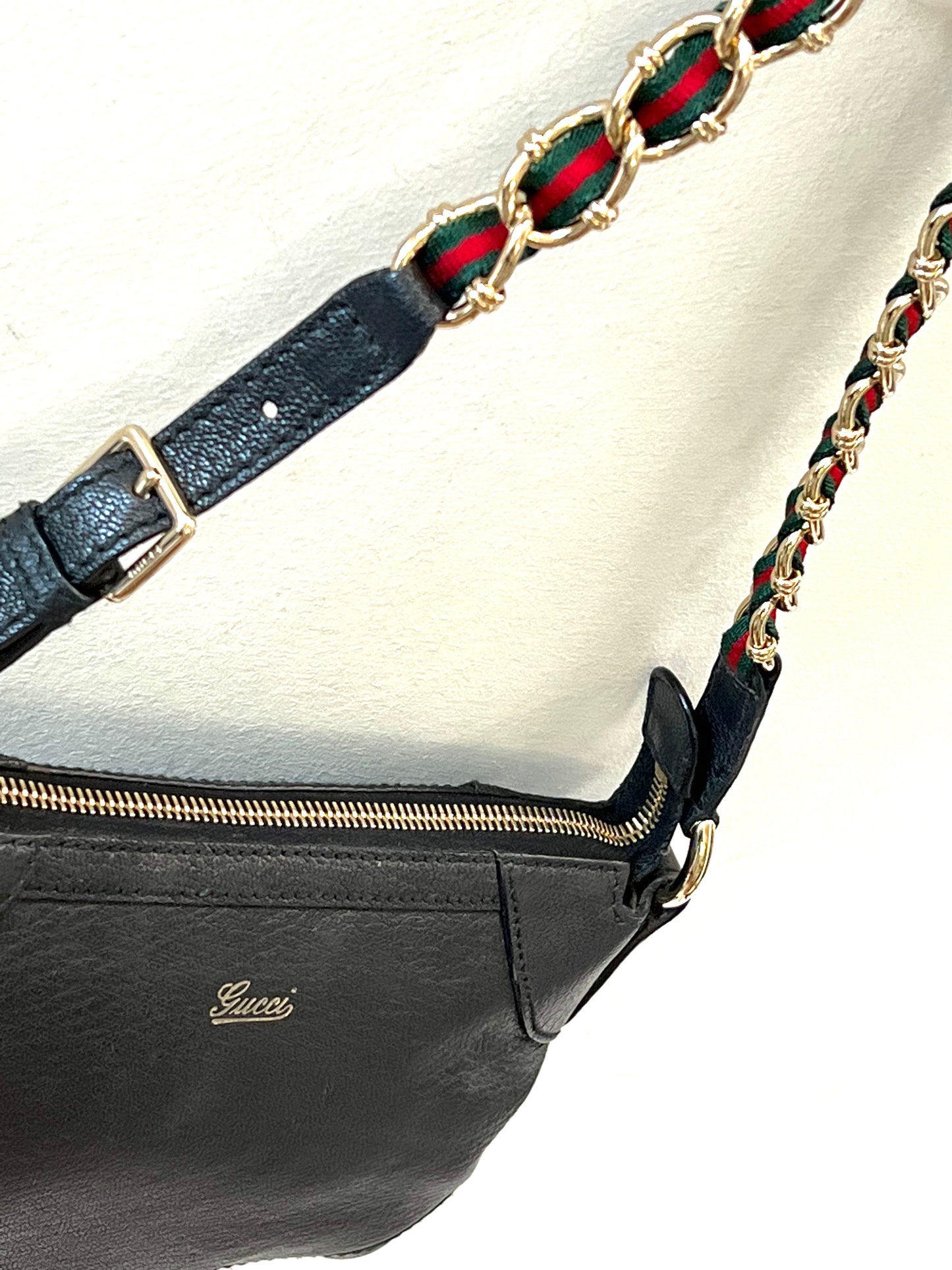 GCI CAPRI CHAIN SHOULDER BAG