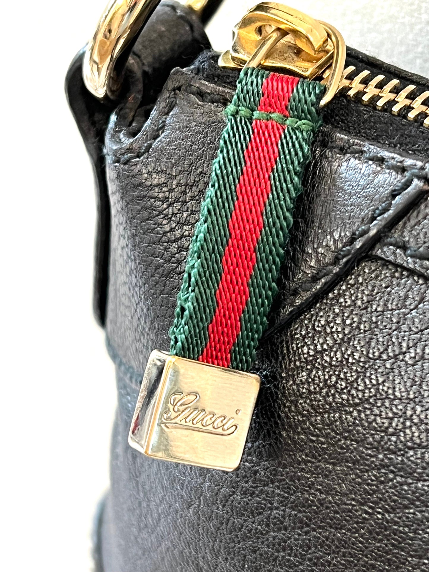 GCI CAPRI CHAIN SHOULDER BAG