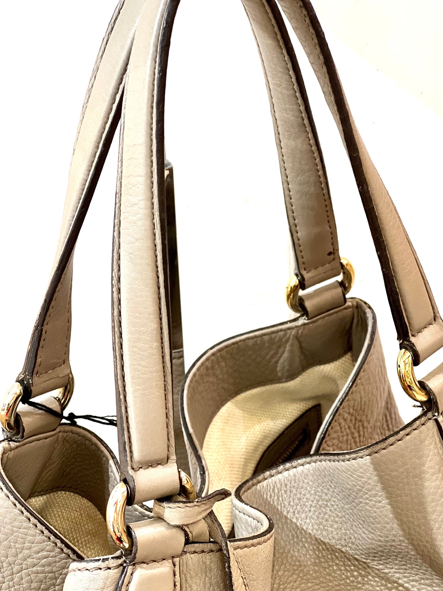 GCI LEATHER SOHO SHOULDER BAG